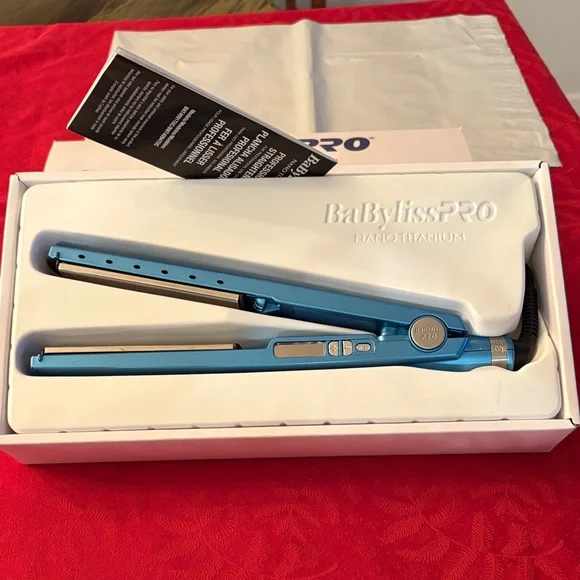 BaBylissPRO Nano Titanium Blue Hair Straightener - FINAL DAYS! - Picture 3 of 4